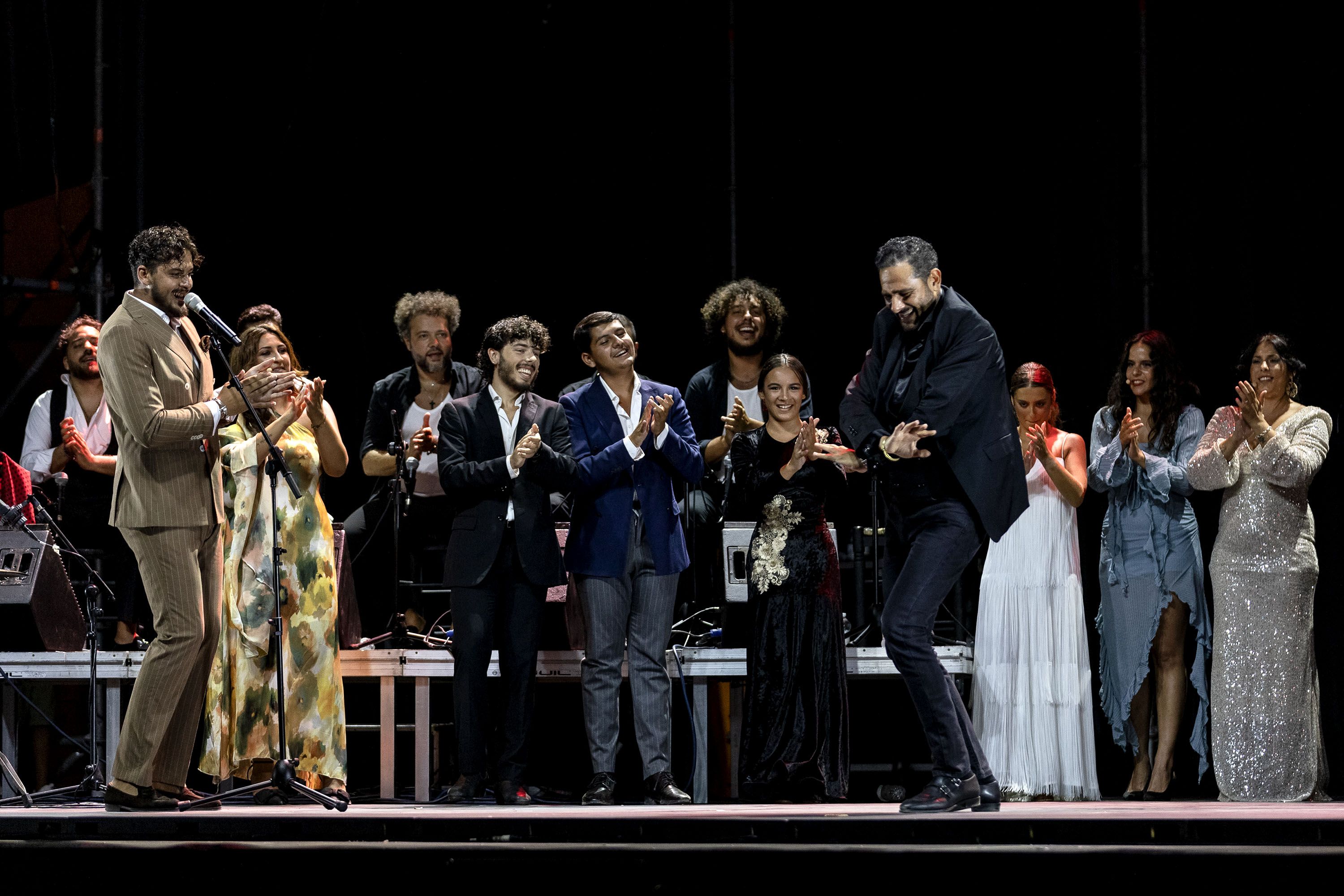 Diego del Morao baila al cante de Pedro 'El Chanquita' en el fin de fista de la noche que dirigía Lela Soto en la Fiesta de la Bulería de Jerez 2024.