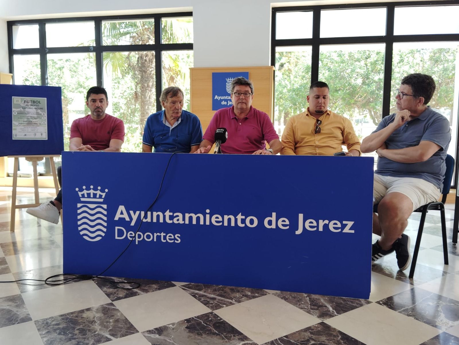 Aparicio en la presentación del torneo Antonio Moure Requena.