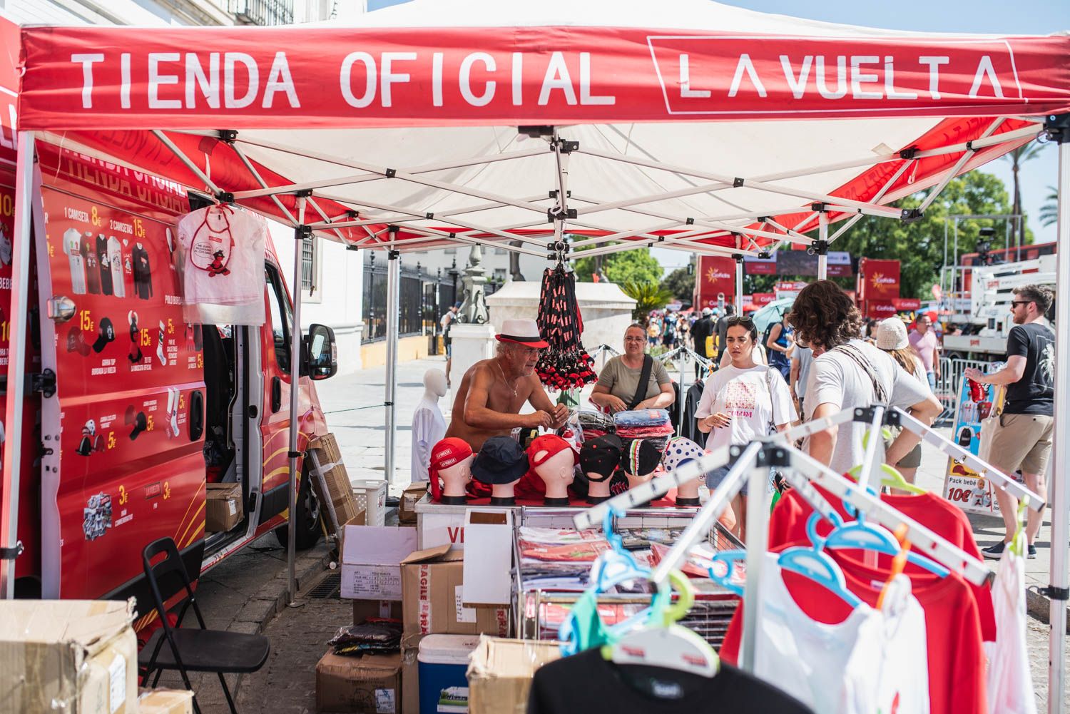 La llegada de La Vuelta a Sevilla, en imágenes
