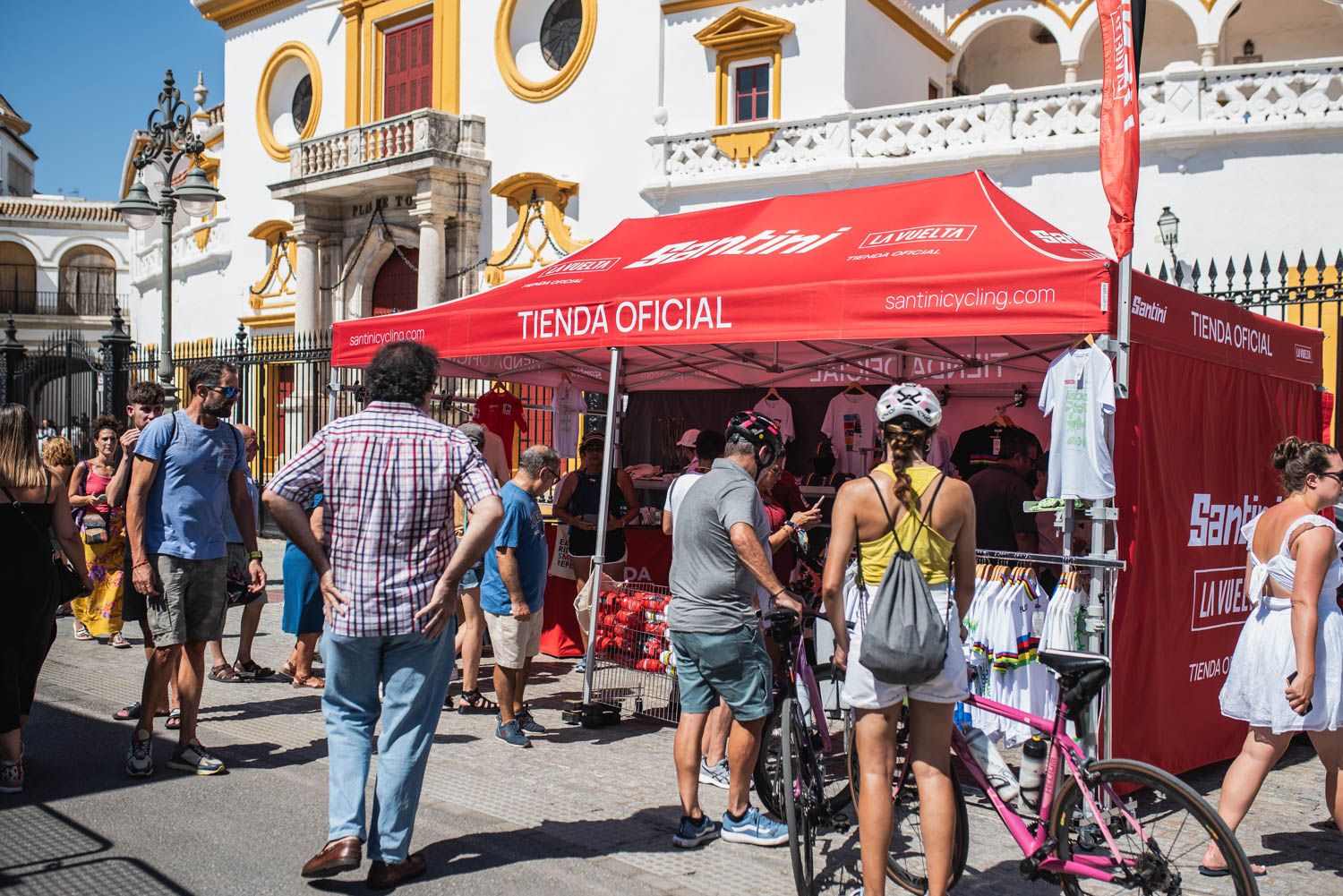 La llegada de La Vuelta a Sevilla, en imágenes