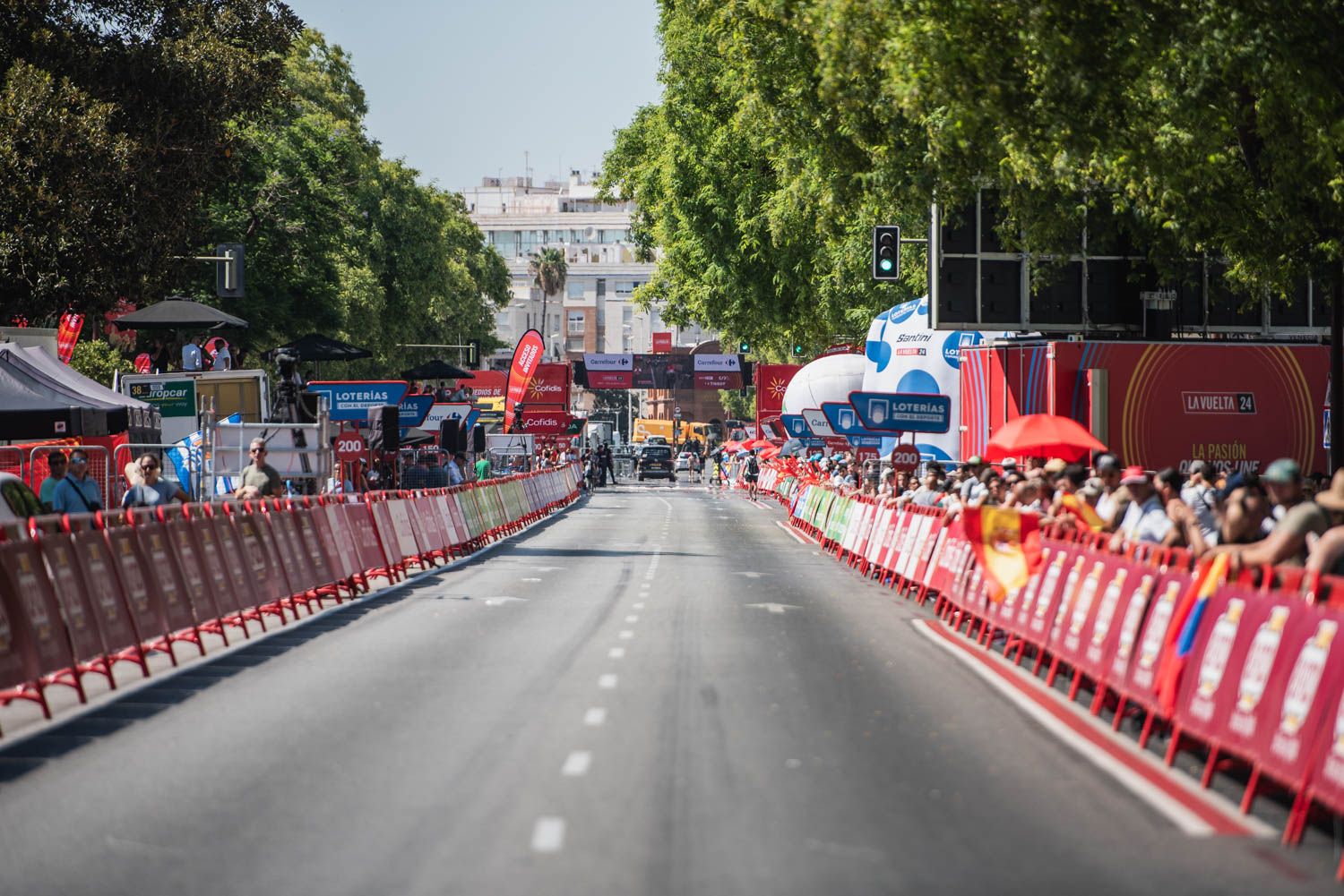 La llegada de La Vuelta a Sevilla, en imágenes
