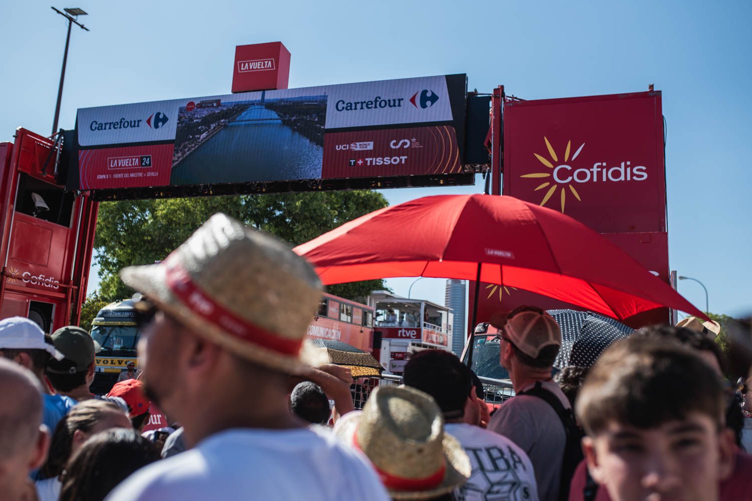 La llegada de La Vuelta a Sevilla, en imágenes