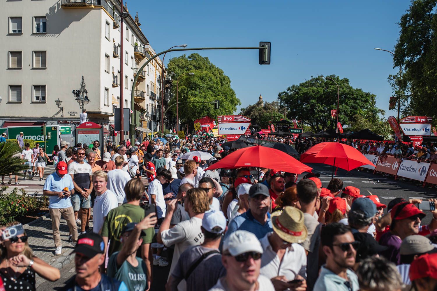 La llegada de La Vuelta a Sevilla, en imágenes