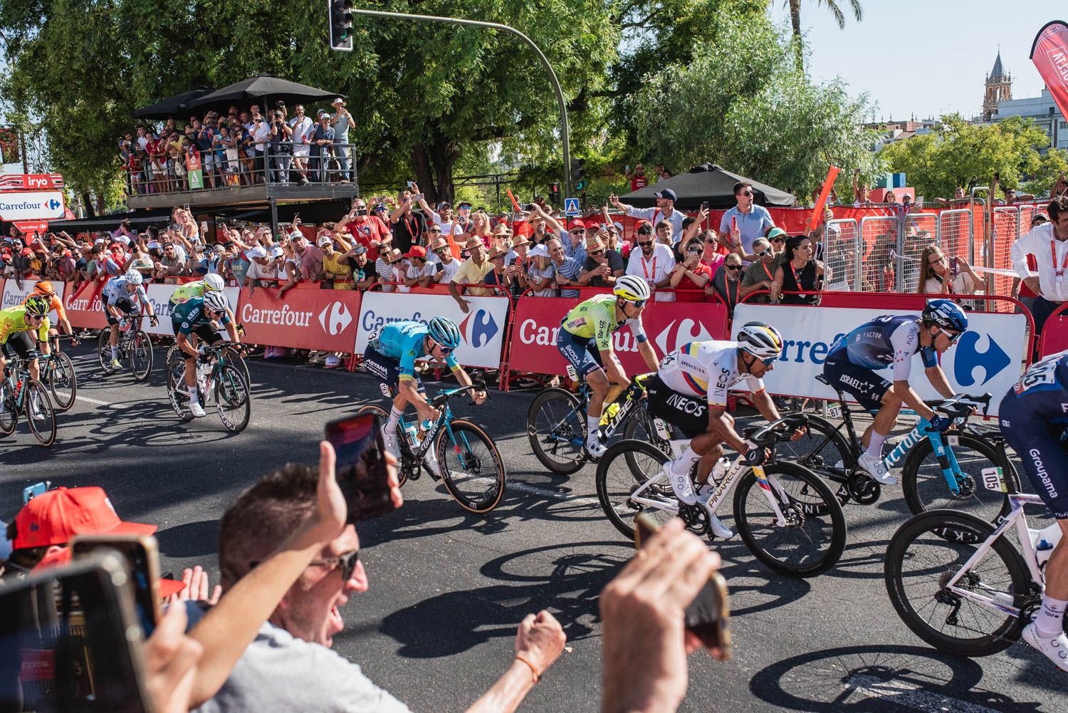 La llegada de La Vuelta a Sevilla, en imágenes