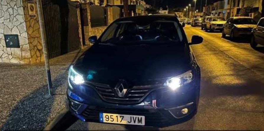 Una imagen del coche de María, que fue robado en Jerez.