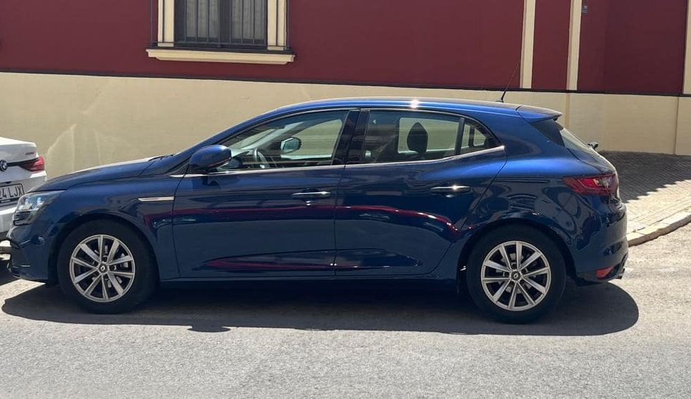 El coche que ha recuperado María tras ser robado en Jerez.