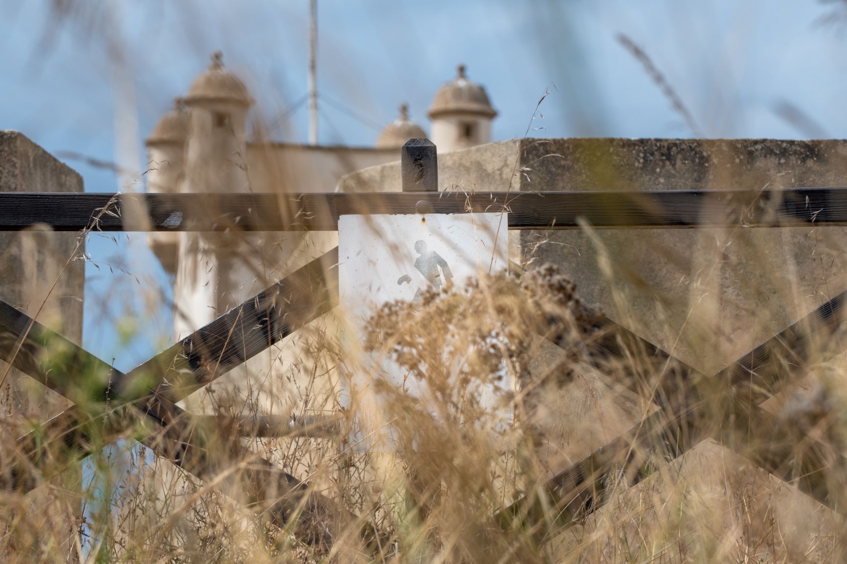 Así están las Puertas de Tierra 
