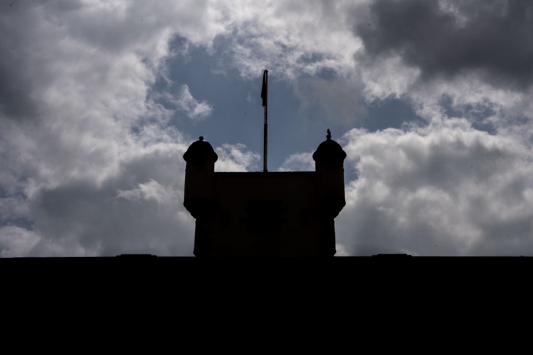 Puertas de Tierra a contraluz