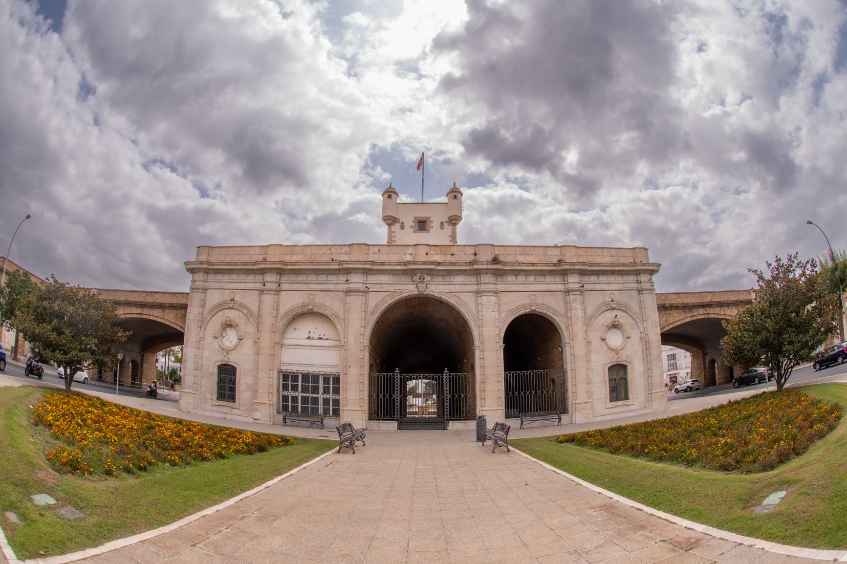 Vista general de las Puertas de Tierra 