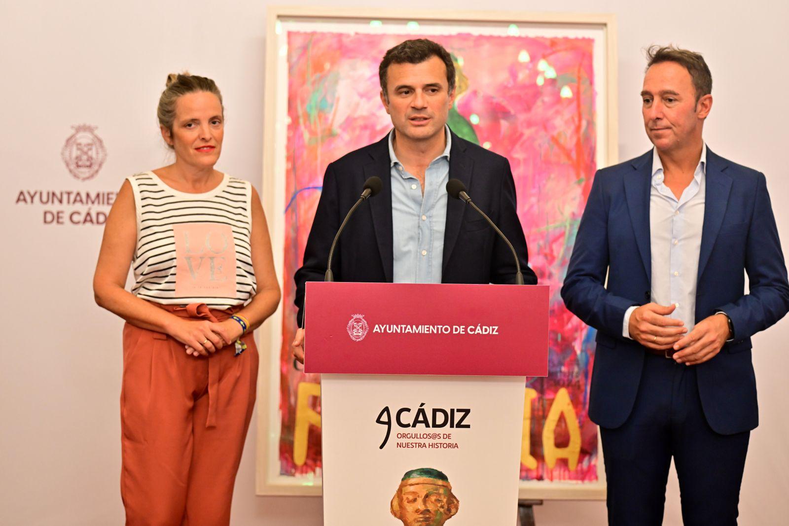 El alcaldeinformando de la iniciativa cultural Cádiz Fenicia. El alcaldeinformando de la iniciativa cultural Cádiz Fenicia.