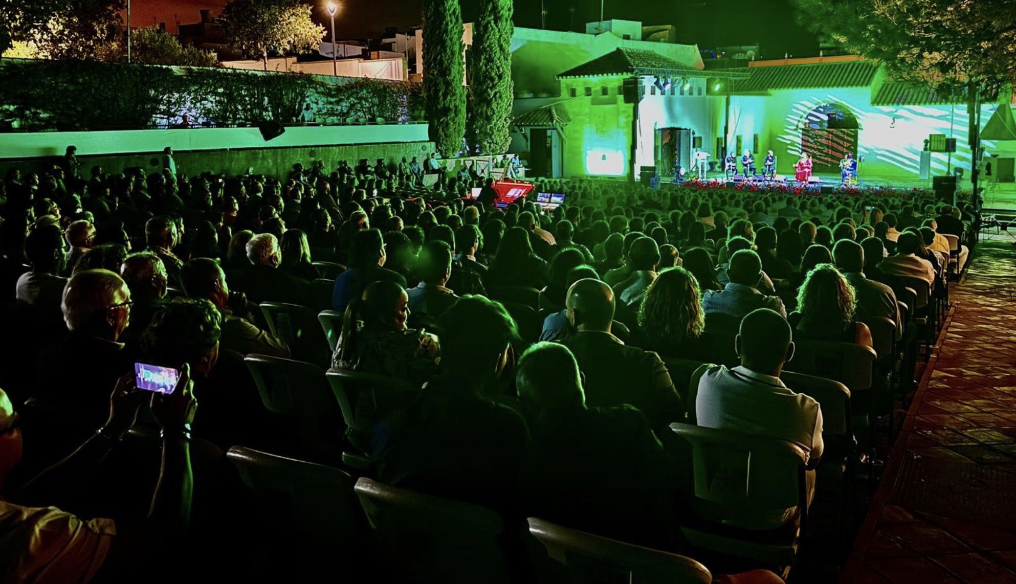 El público colgaba el 'no hay billetes' en la noche grande del Festival de Cante Flamenco 'Antonio Mairena'