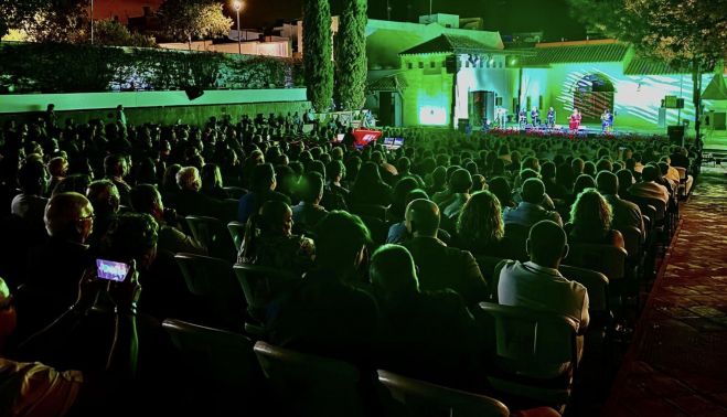 El público colgaba el 'no hay billetes' en la noche grande del Festival de Cante Flamenco 'Antonio Mairena'