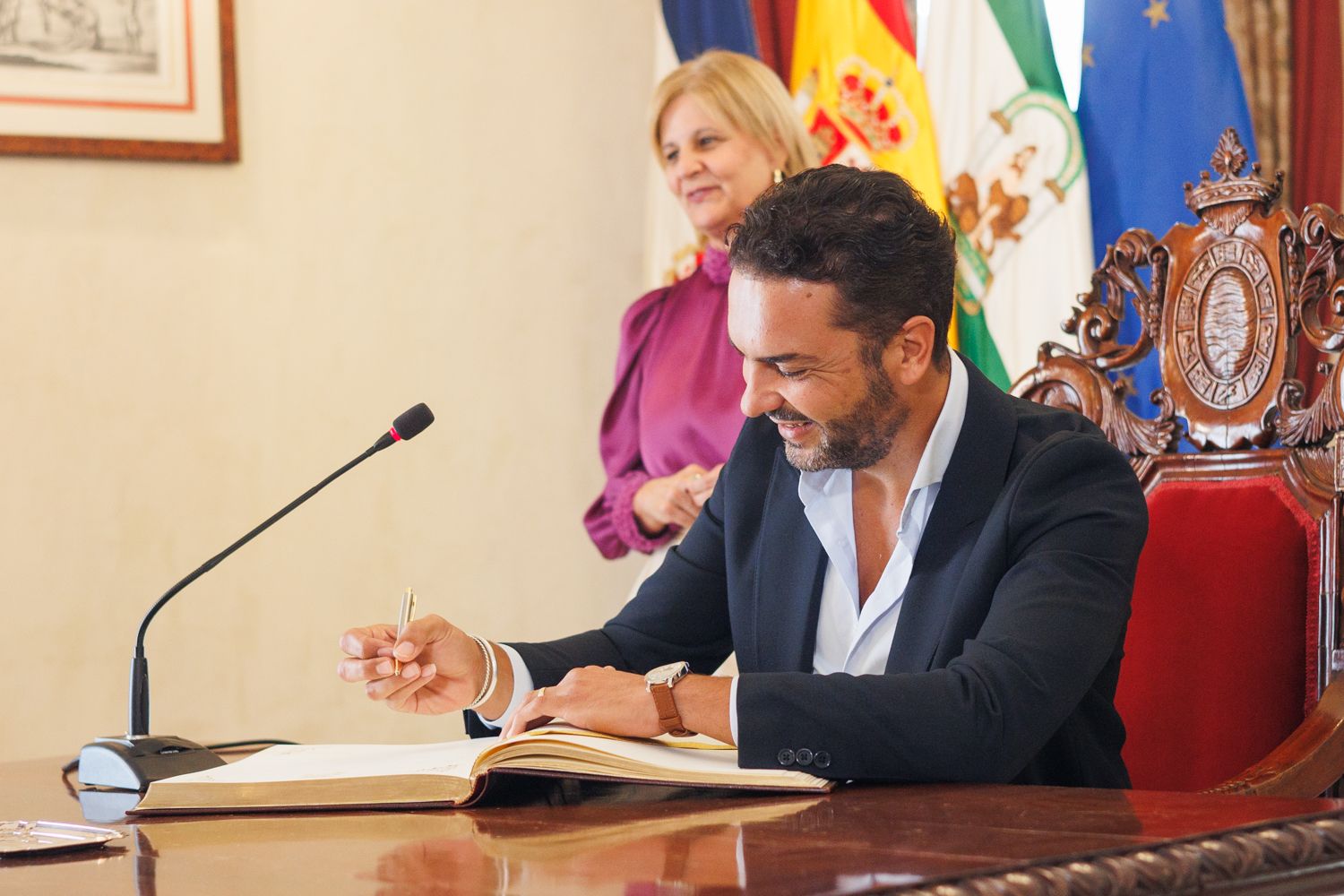 Los Reyes Magos y la Cartera Real de 2025 visitan el ayuntamiento de Jerez