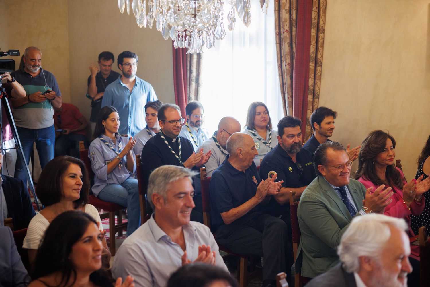 Los Reyes Magos y la Cartera Real de 2025 visitan el ayuntamiento de Jerez