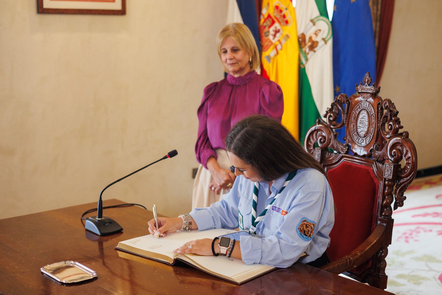 Los Reyes Magos y la Cartera Real de 2025 visitan el ayuntamiento de Jerez