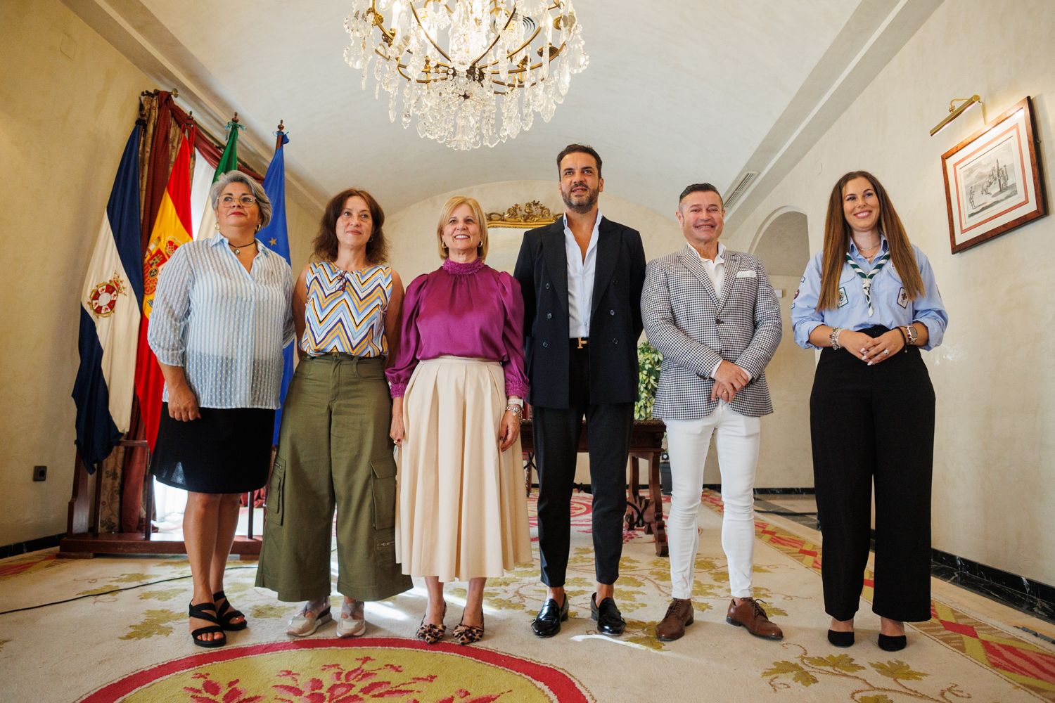 Los Reyes Magos y la Cartera Real de 2025, con la alcaldesa María José García-Pelayo, en el Ayuntamiento de Jerez.