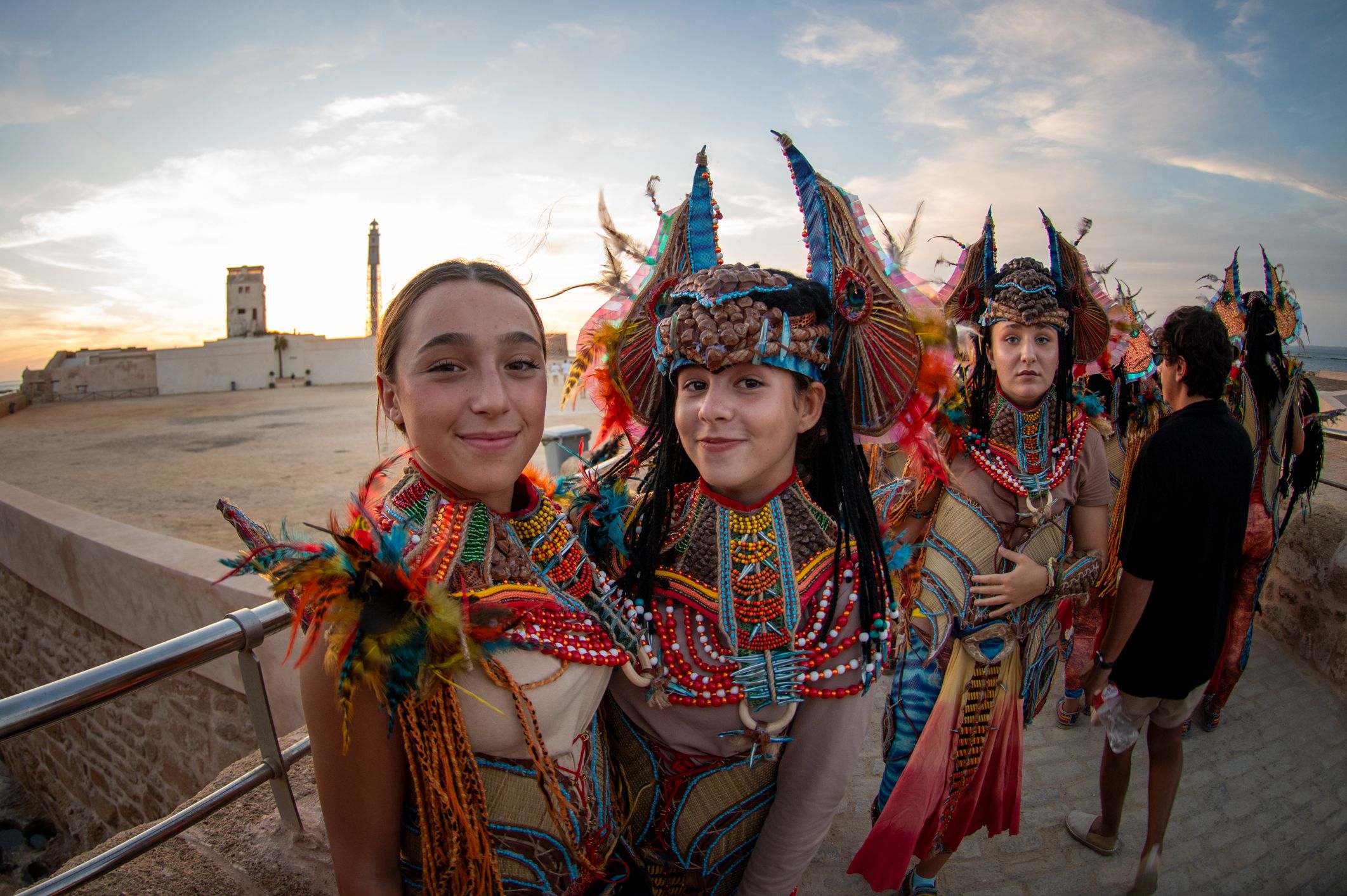 'Orgullos@s de nuestra historia', el pasacalles celebrado en Cádiz este viernes, en imágenes.