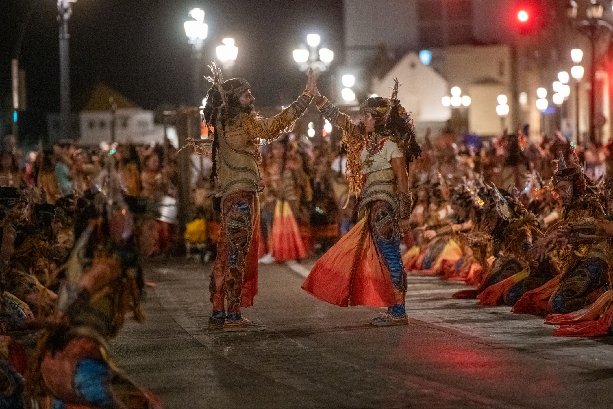 'Orgullos@s de nuestra historia', el pasacalles celebrado en Cádiz este viernes, en imágenes.