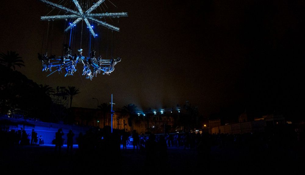 Ensayo La Fura dels Baus en la playa de La Caleta.