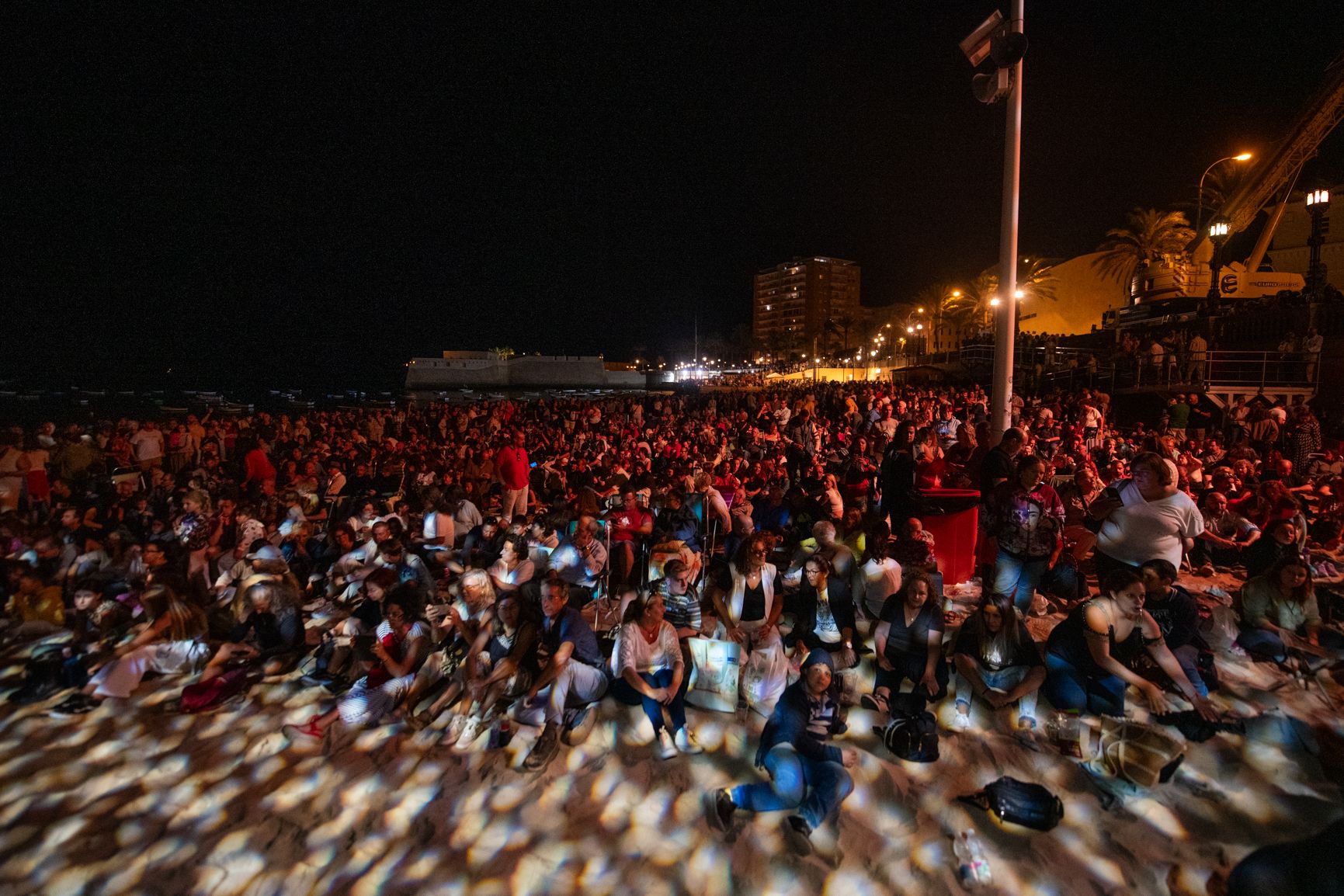 Los fenicios desembarcan en Cádiz: La Caleta y los gaditanos caen ante la fuerza de los baus