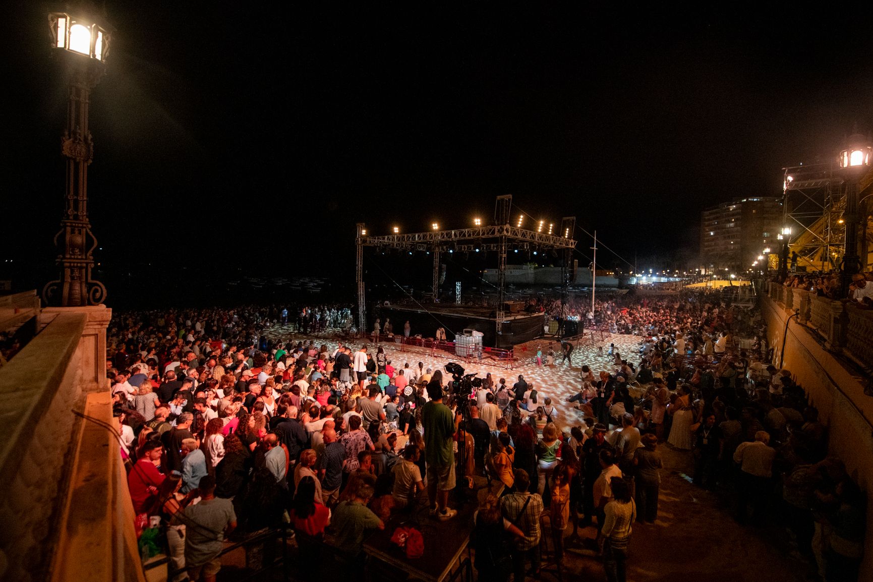 Los fenicios desembarcan en Cádiz: La Caleta y los gaditanos caen ante la fuerza de los baus