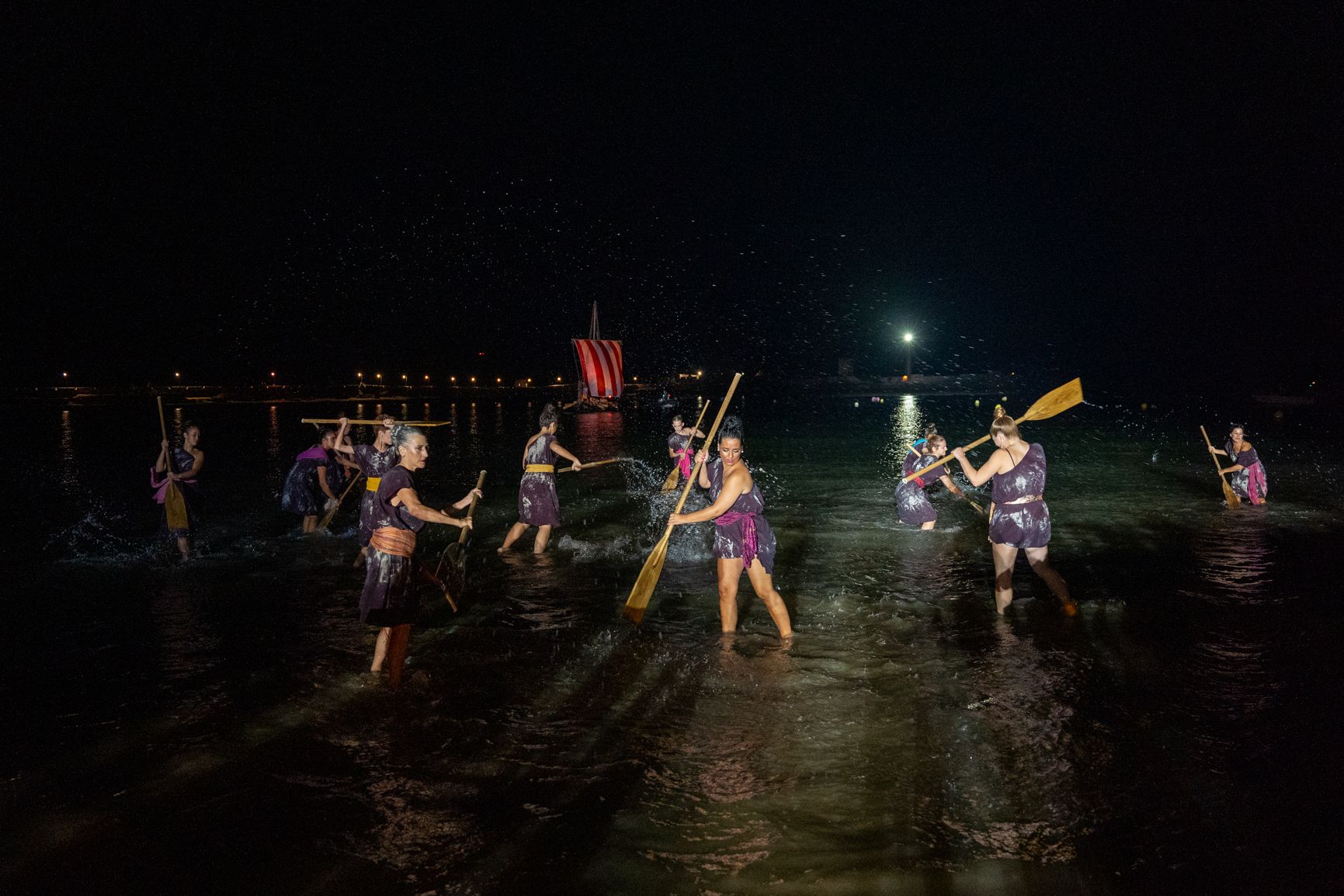 Los fenicios desembarcan en Cádiz: La Caleta y los gaditanos caen ante la fuerza de los baus