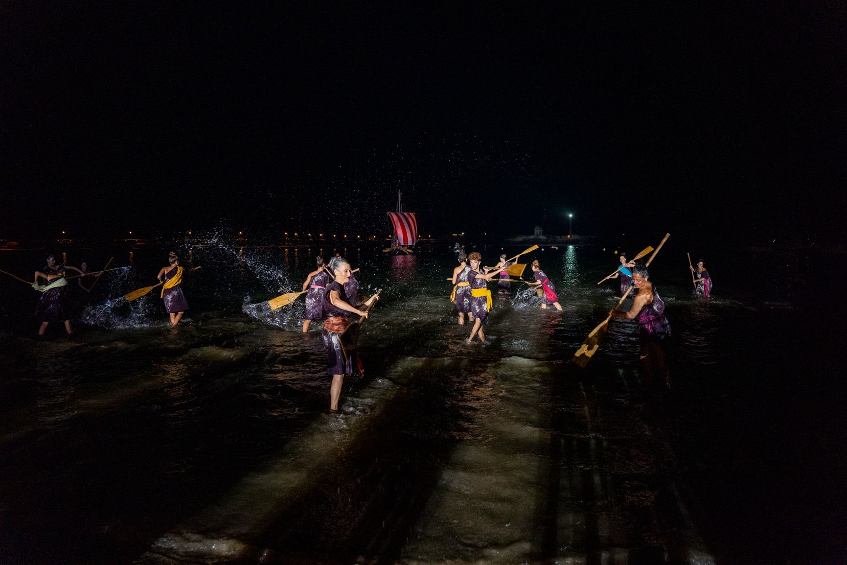 Los fenicios desembarcan en Cádiz: La Caleta y los gaditanos caen ante la fuerza de los baus