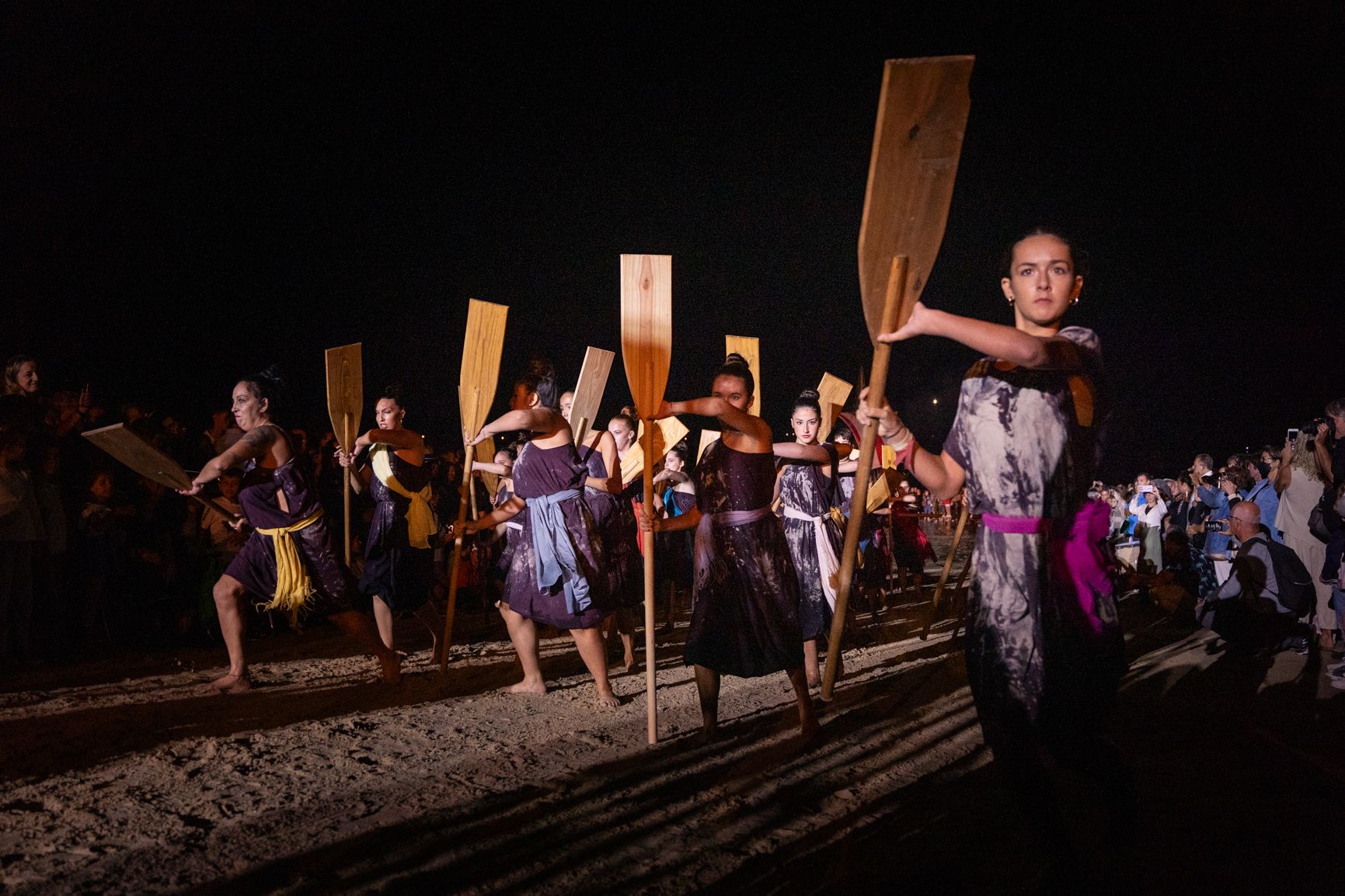 Los fenicios desembarcan en Cádiz: La Caleta y los gaditanos caen ante la fuerza de los baus
