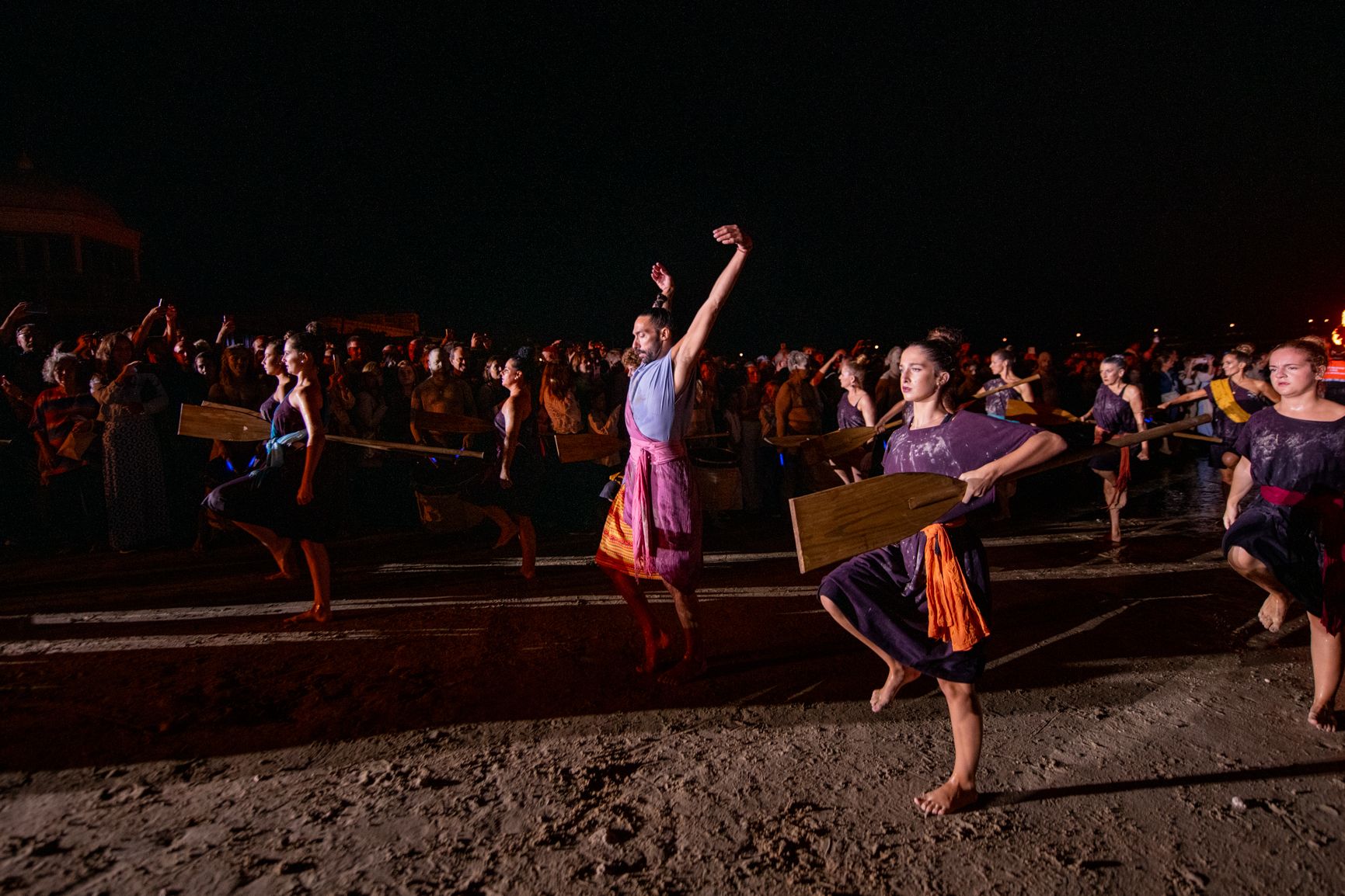 Los fenicios desembarcan en Cádiz: La Caleta y los gaditanos caen ante la fuerza de los baus