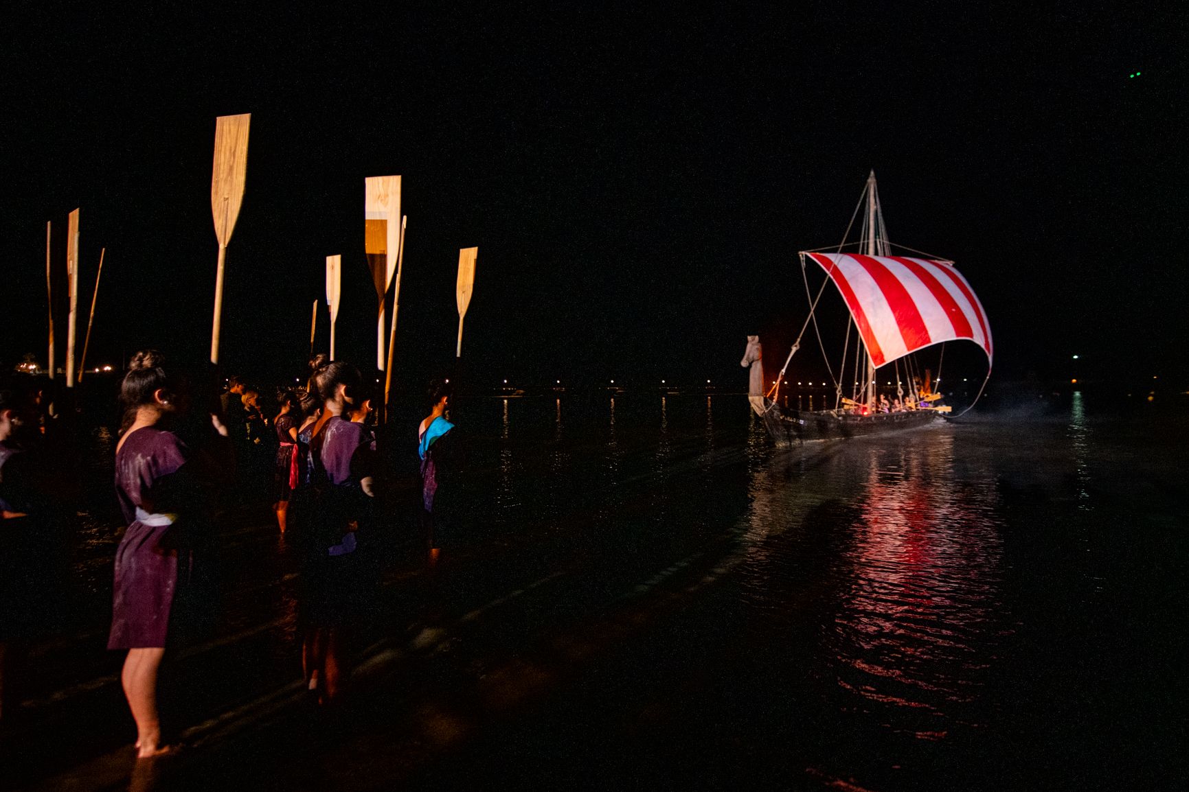 Los fenicios desembarcan en Cádiz: La Caleta y los gaditanos caen ante la fuerza de los baus