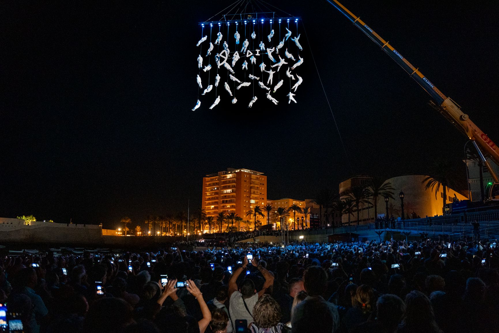 Los fenicios desembarcan en Cádiz: La Caleta y los gaditanos caen ante la fuerza de los baus