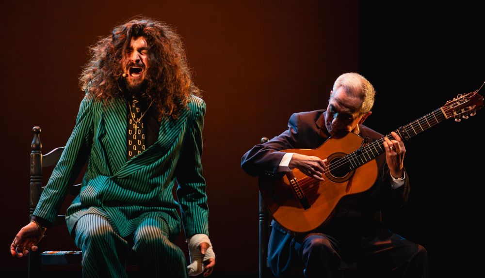 Momento de la actuación de Israel Fernández y Antonio el Relojero en la Bienal de Flamenco de Sevilla 2024