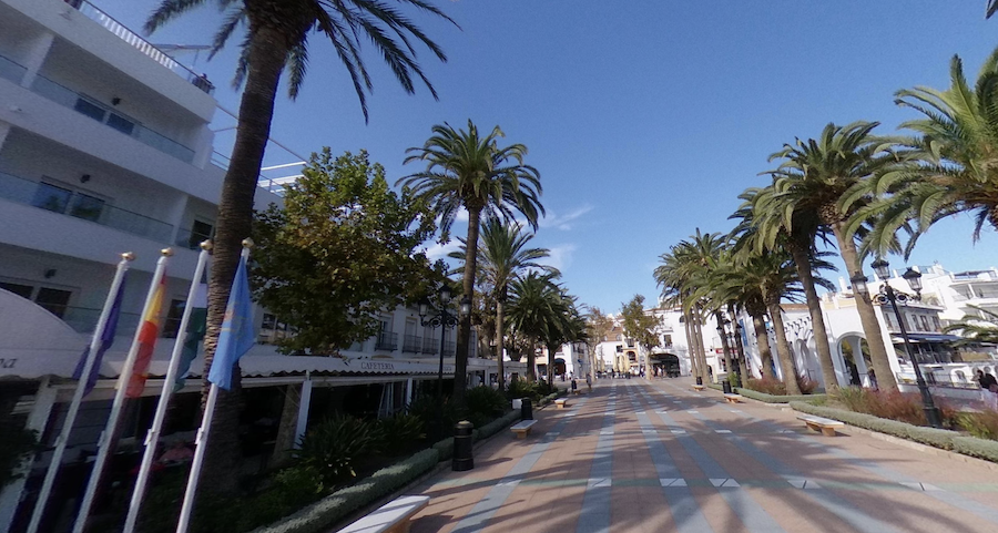 Una invitada a una boda acaba con el vestido en llamas y el cuerpo quemado. Una invitada a una boda acaba con el vestido en llamas y el cuerpo quemado.