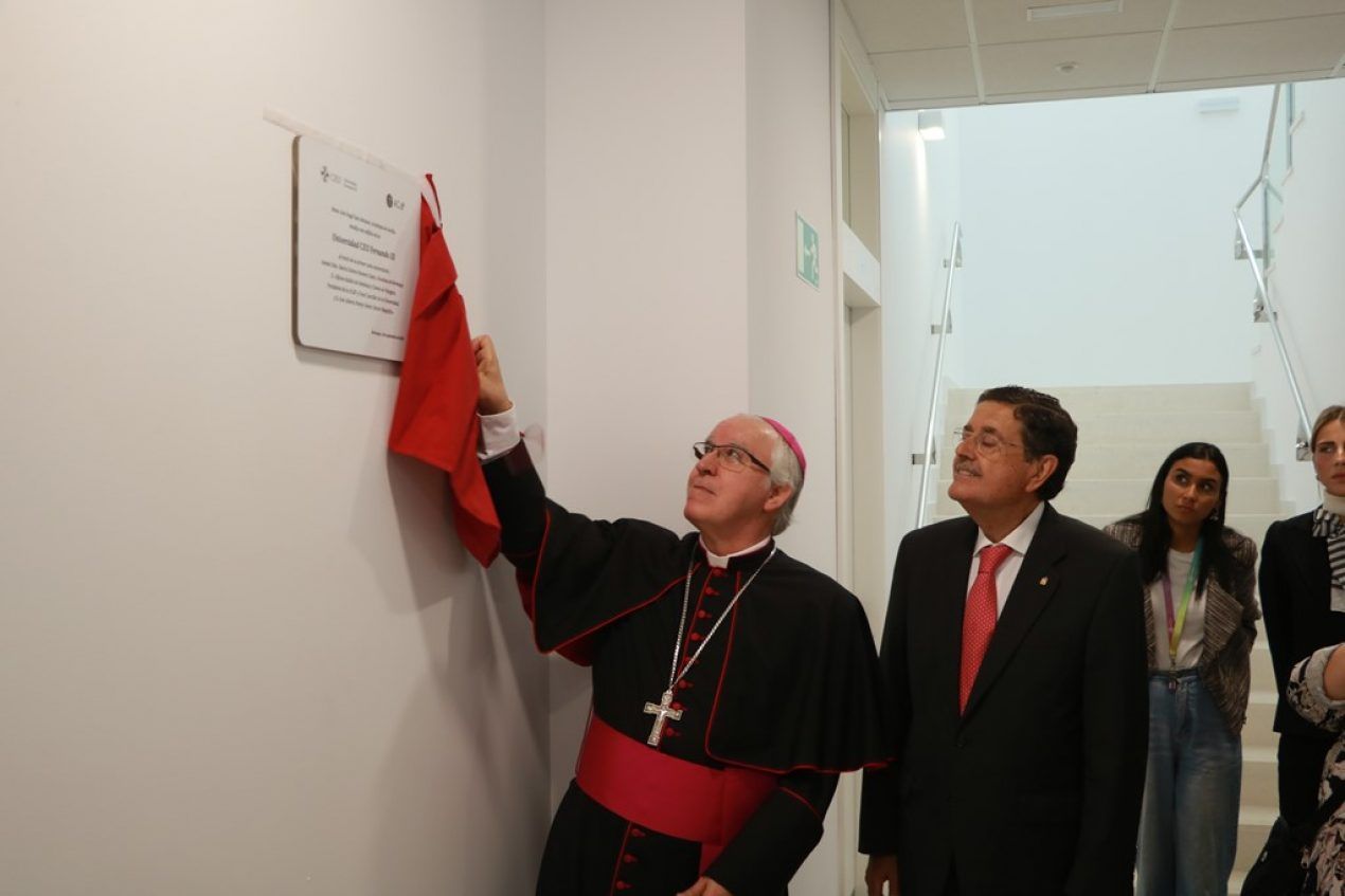 El arzobispo de Sevilla, en la nueva universidad Fernando III que arranca en Sevilla oficialmente desde este martes.