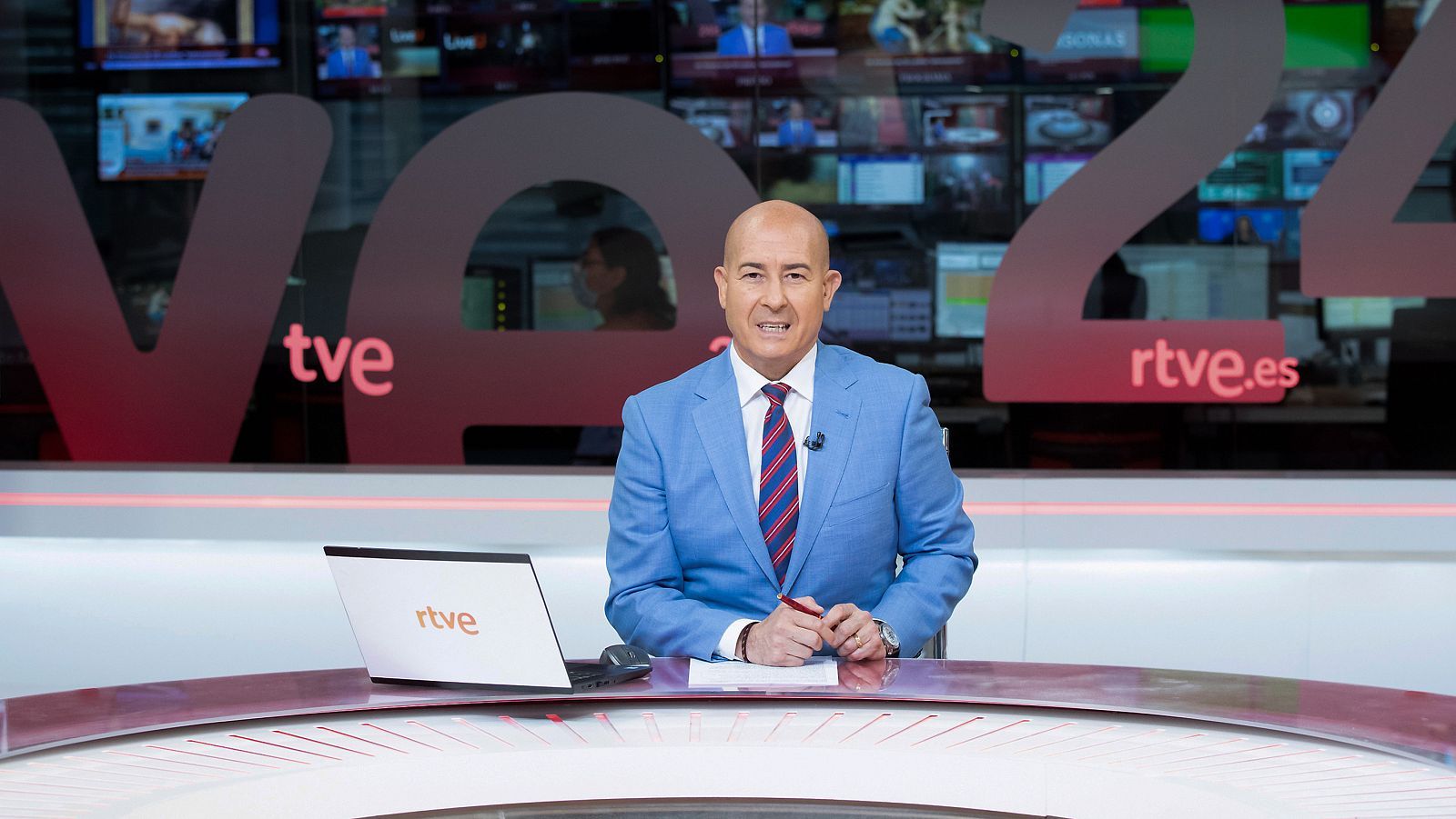 Una edición de las noticias del telediario de RTVE. Las oposiciones eran a informador periodista en la cadena pública. Una edición de las noticias del telediario de RTVE. Las oposiciones eran a informador periodista en la cadena pública.