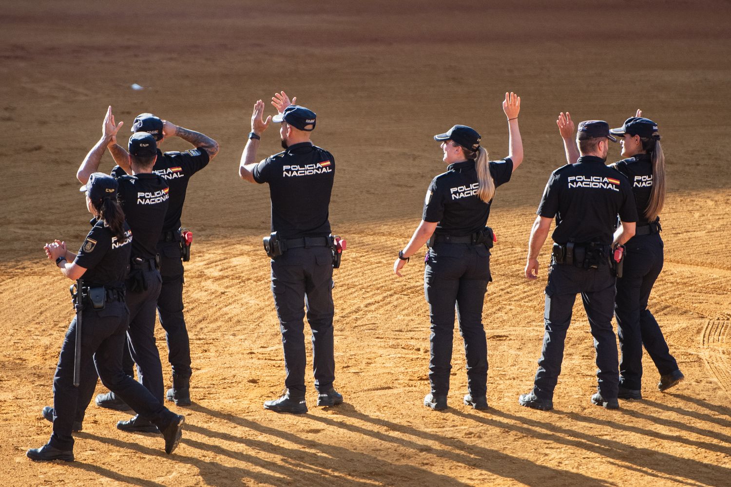 Demostración de operativas de la Policía Nacional en la Maestranza de Sevilla