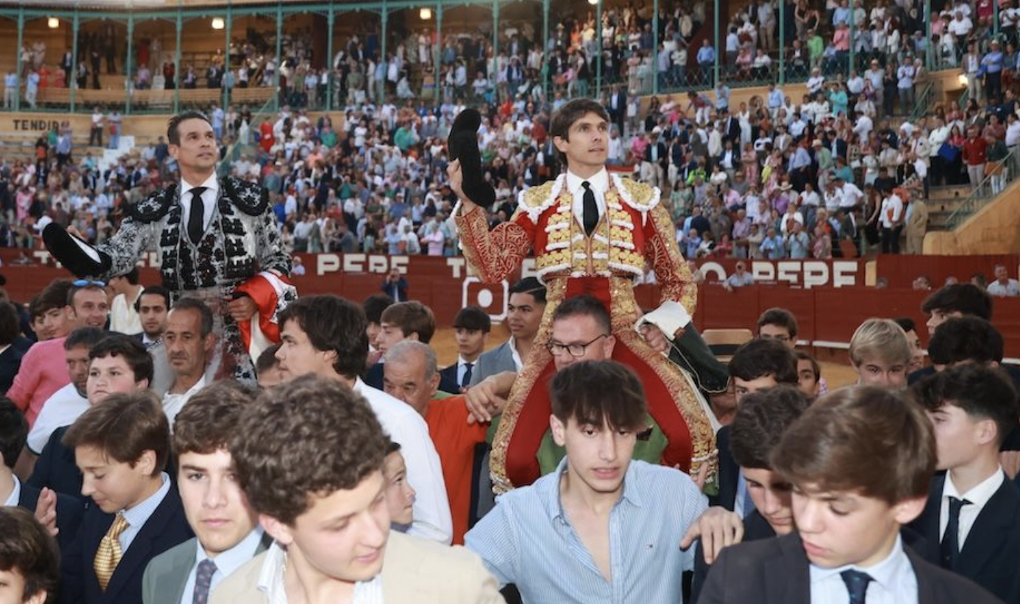 Una corrida de toros en Jerez, con presencia de menores. Una corrida de toros en Jerez, con presencia de menores.