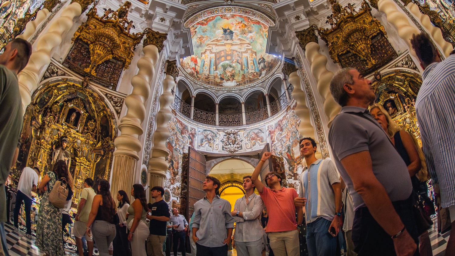 San Luis de los Franceses vuelve a abrir sus puertas para visita nocturna, gracias al apoyo de Diputación. San Luis de los Franceses vuelve a abrir sus puertas para visita nocturna, gracias al apoyo de Diputación.