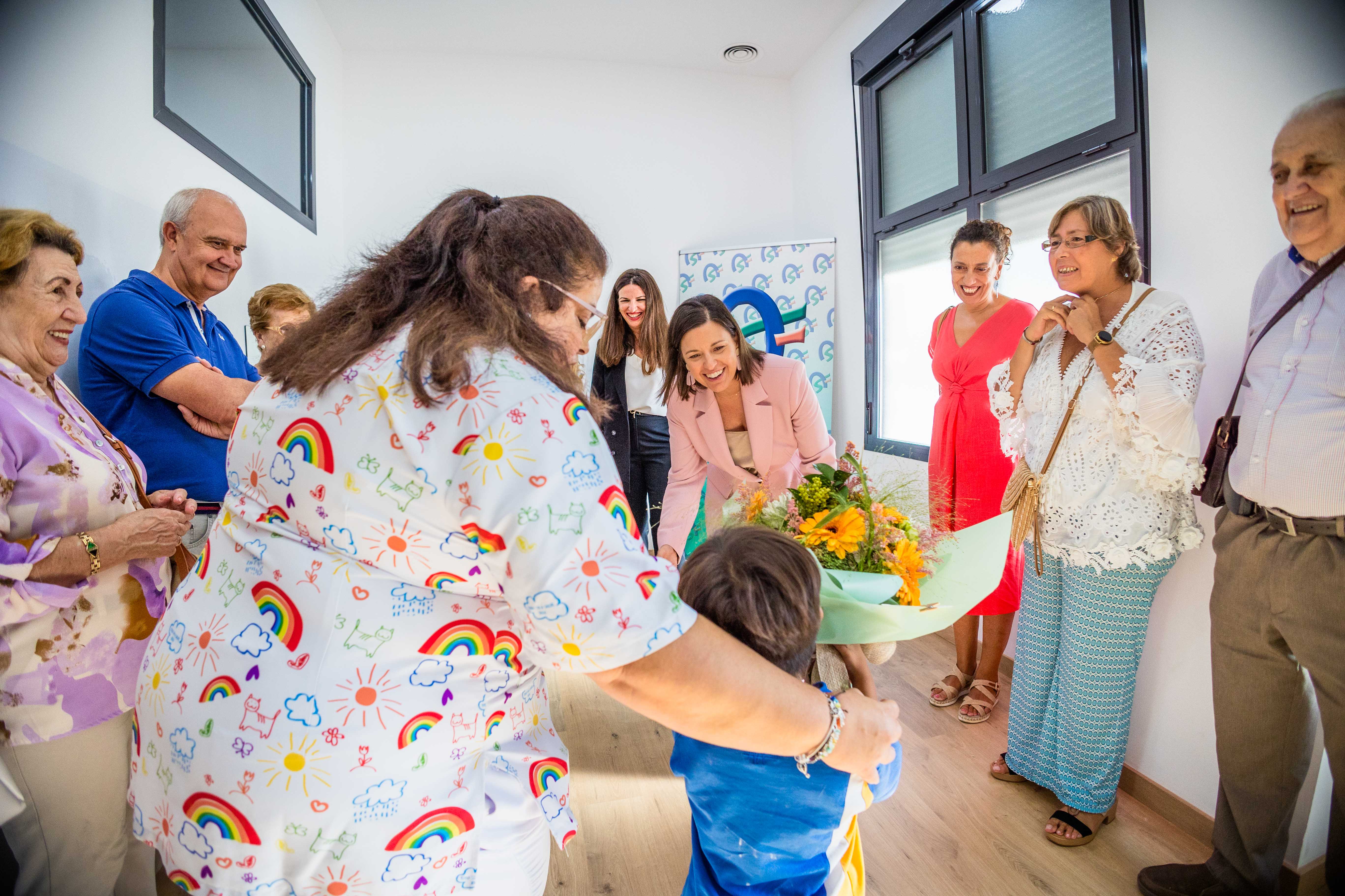 Cavada visitando las nuevas instalaciones de Afanas. 