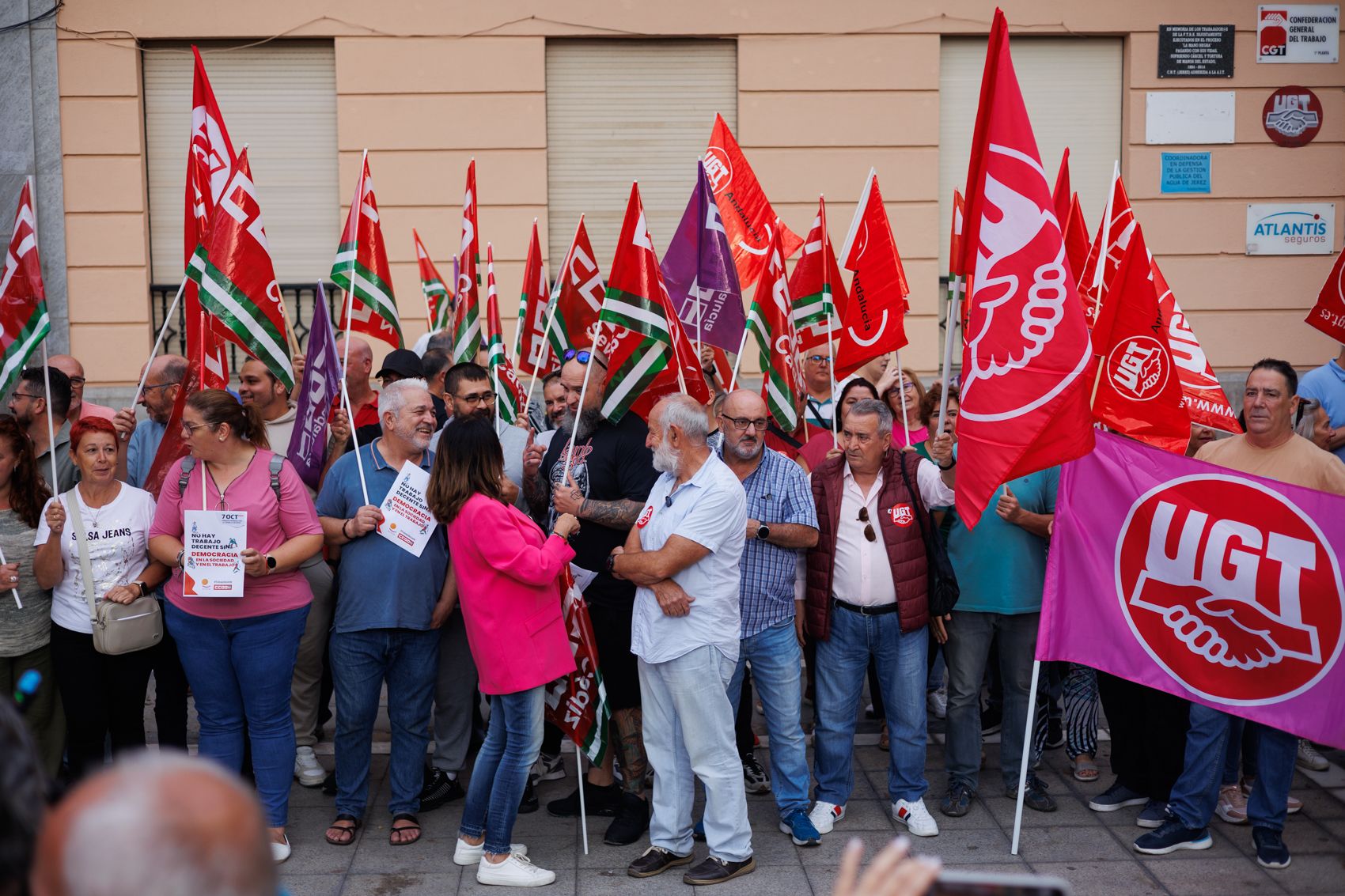 Concentración por el Día Mundial del Trabajo Decente en Jerez.