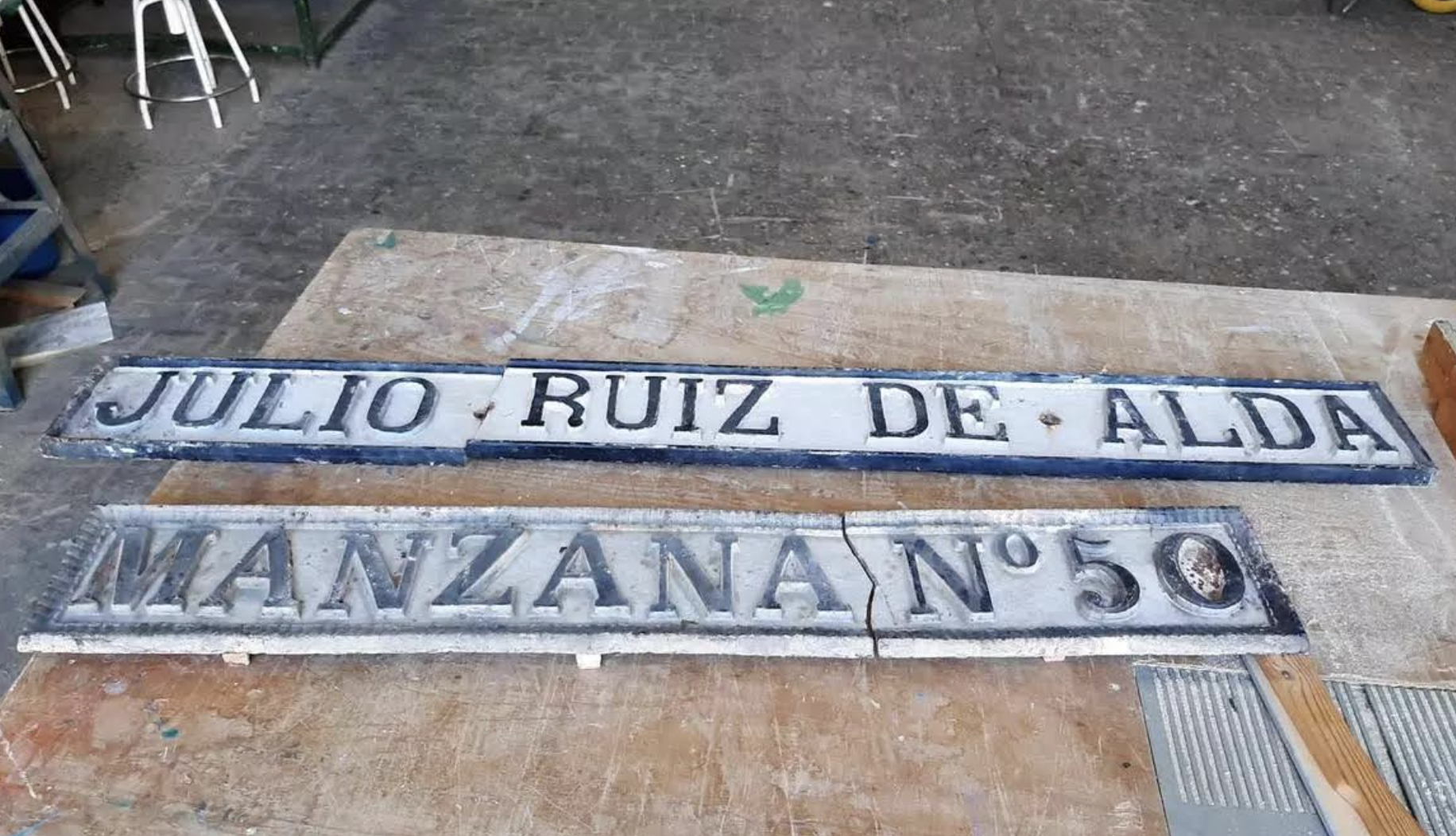 El rótulo recuperado por el Ayuntamiento de Jerez que no se instalará en las calles de la ciudad. El rótulo recuperado por el Ayuntamiento de Jerez que no se instalará en las calles de la ciudad.