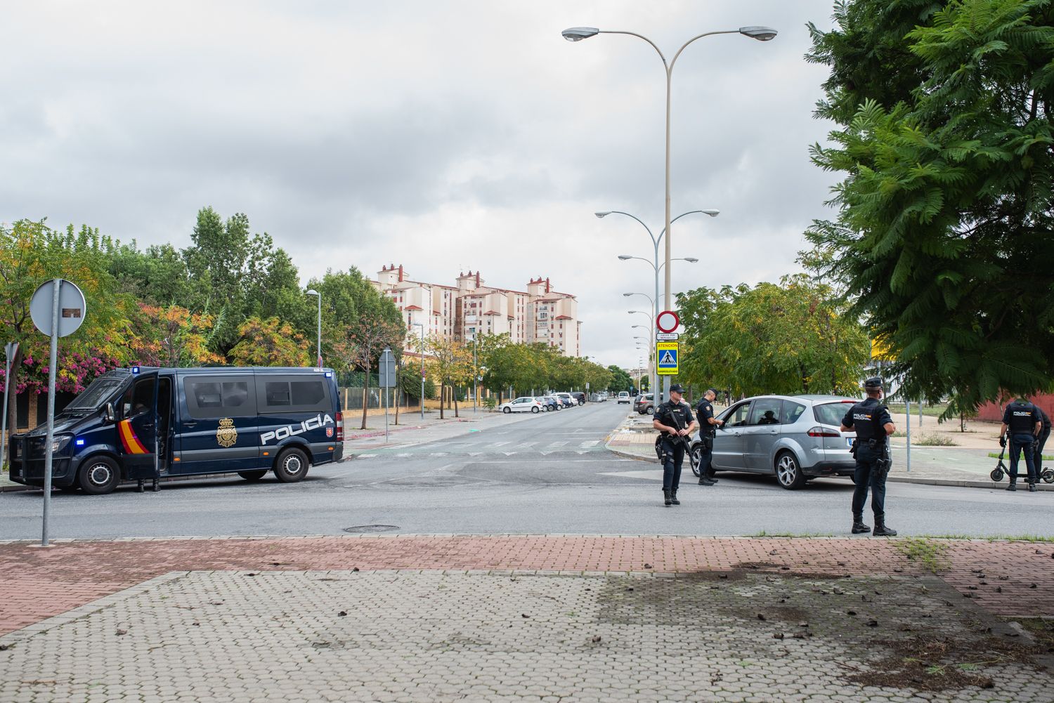 El operativo policial en el Polígono Sur de Sevilla, en imágenes.
