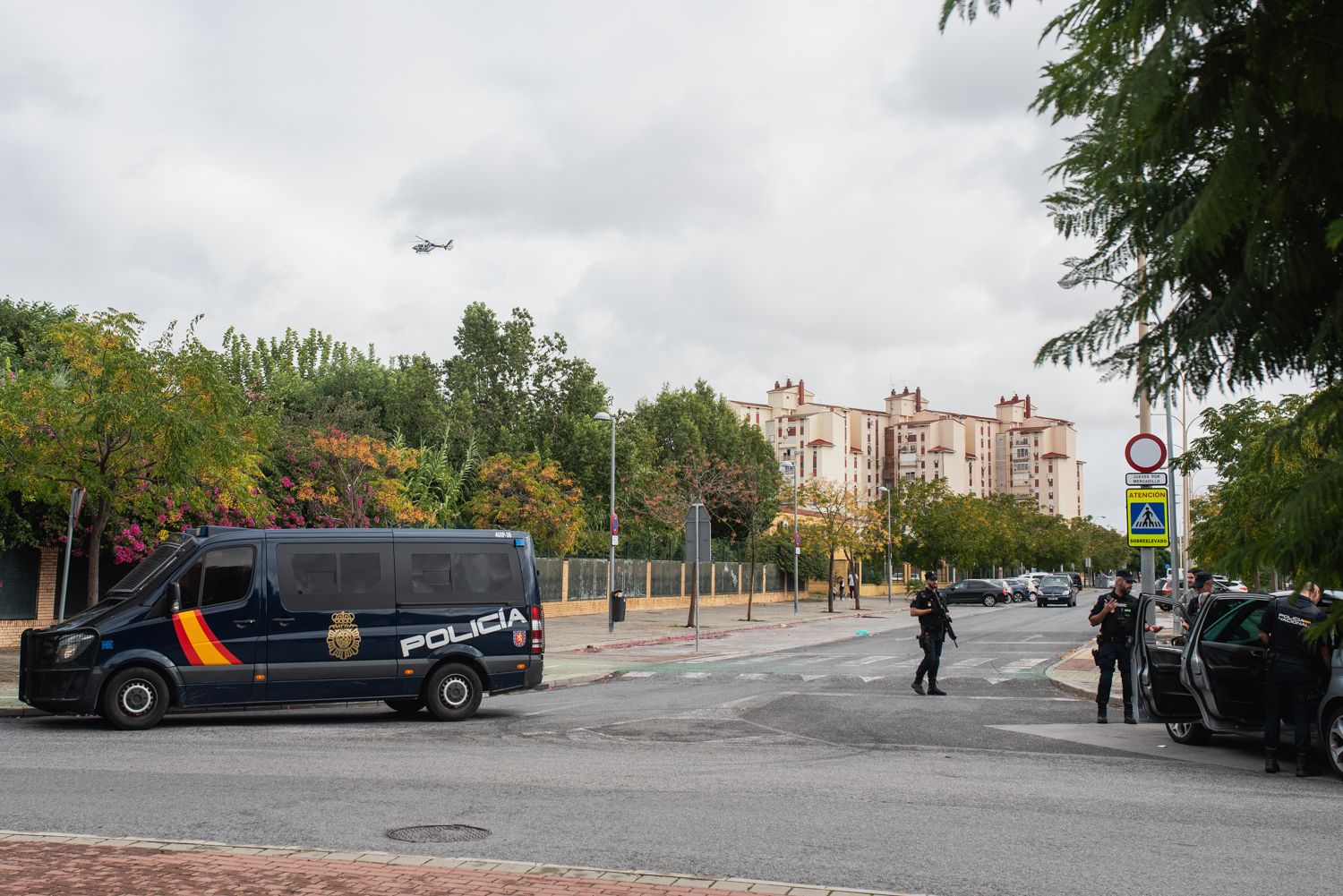 El operativo policial en el Polígono Sur de Sevilla, en imágenes.