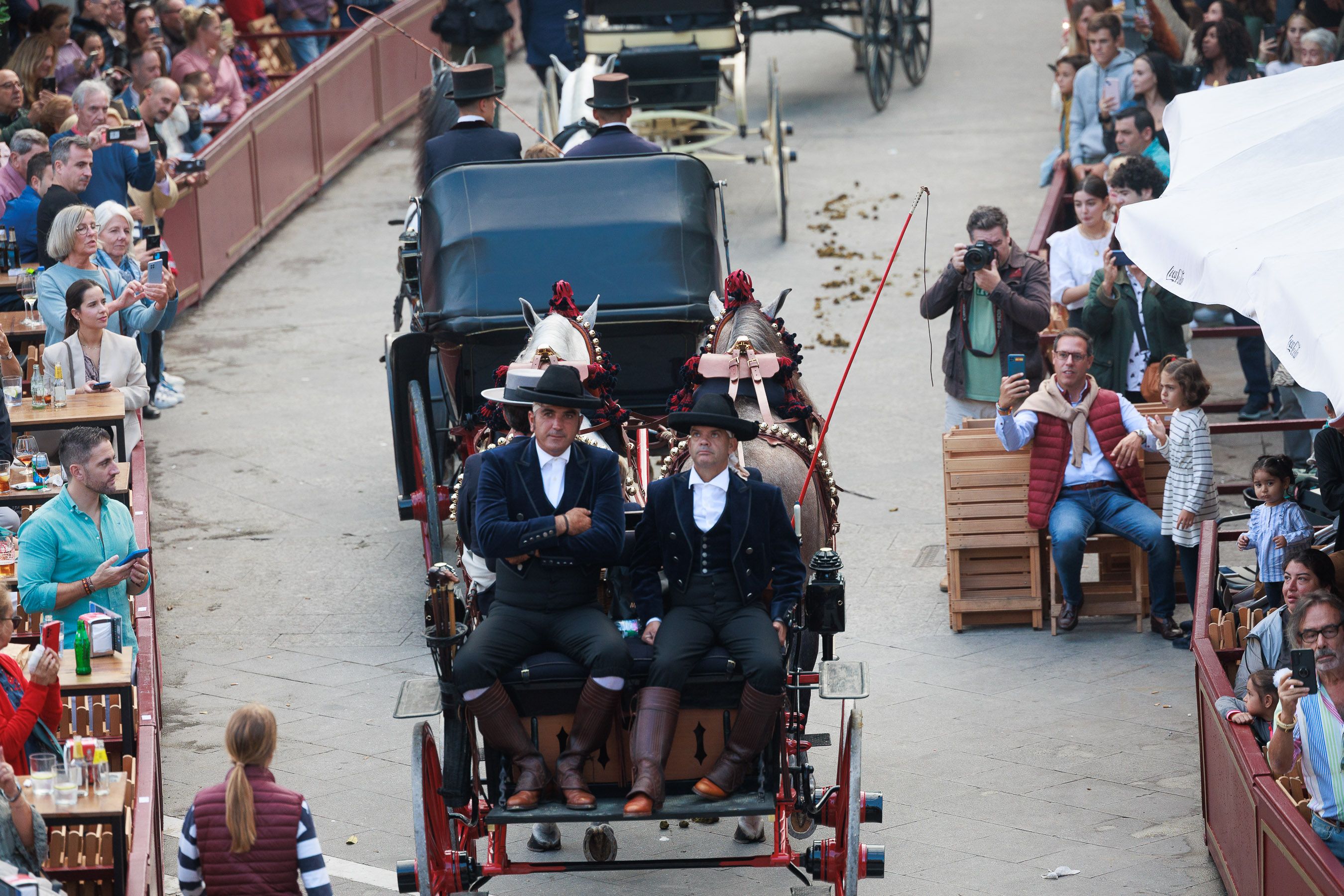 Así ha sido el desfile ecuestre por el centro de Jerez