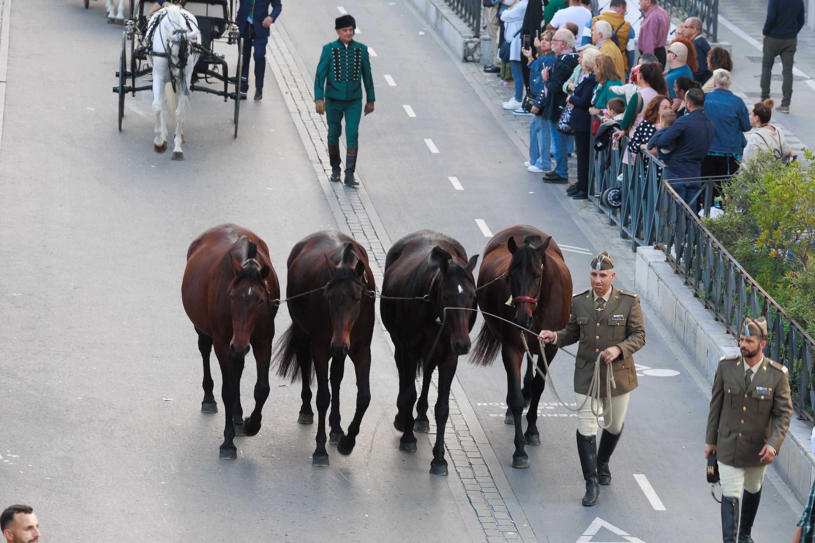 Así ha sido el desfile ecuestre por el centro de Jerez
