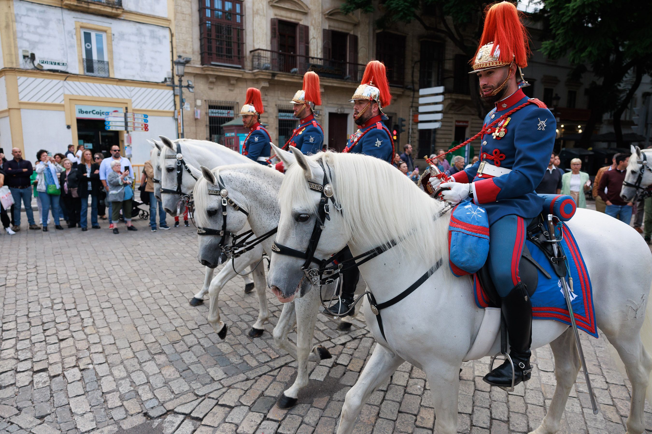 Así ha sido el desfile ecuestre por el centro de Jerez