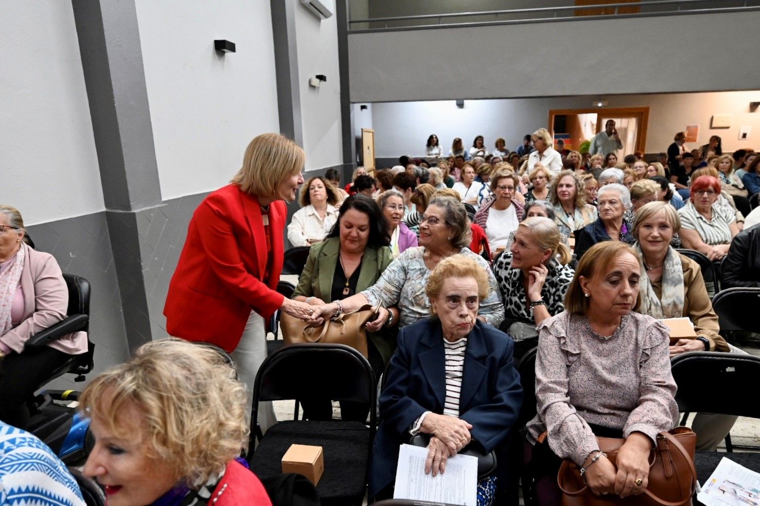 La alcaldesa de Jerez en el Día de la Mujer Rural en La Barca.
