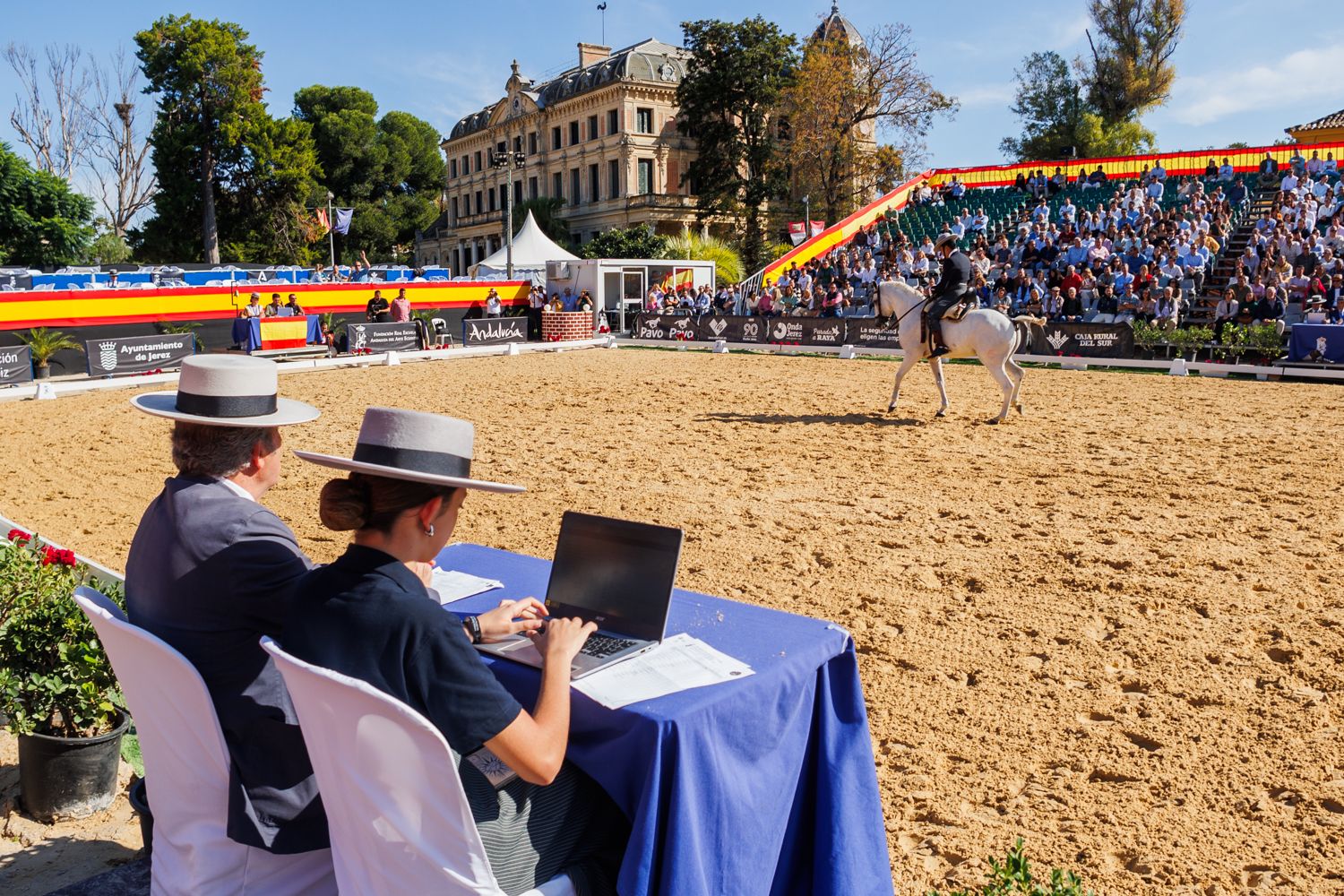 Una mañana de sábado en el concurso nacional de doma vaquera