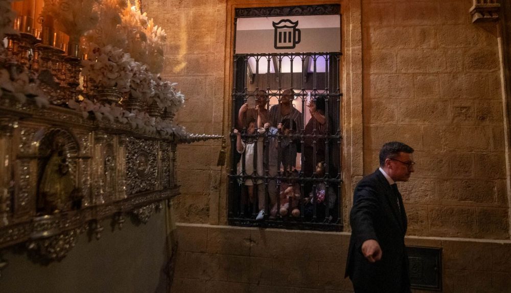 Jaime Racero deja el cargo de capataz del paso de palio de Madre de Dios de la Misericordia en Jerez