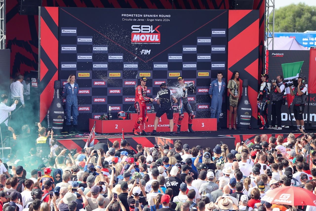 El domingo de Superbikes en Jerez.  KITO DOÑA